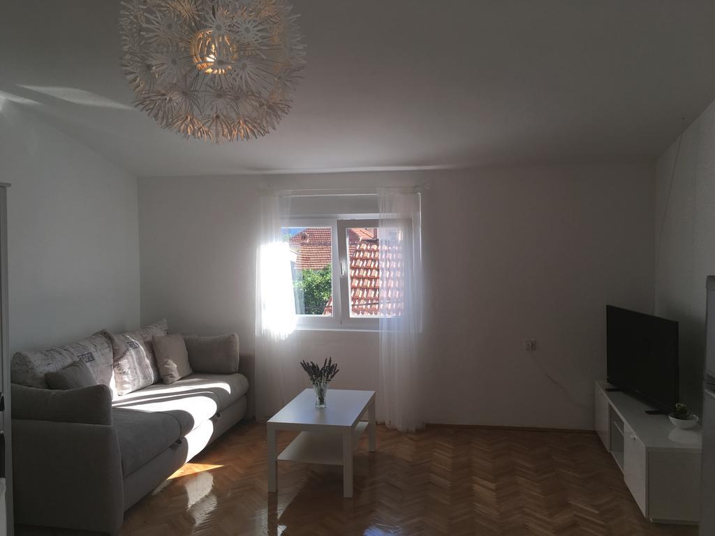 Centre Apartment Bozava Exterior photo